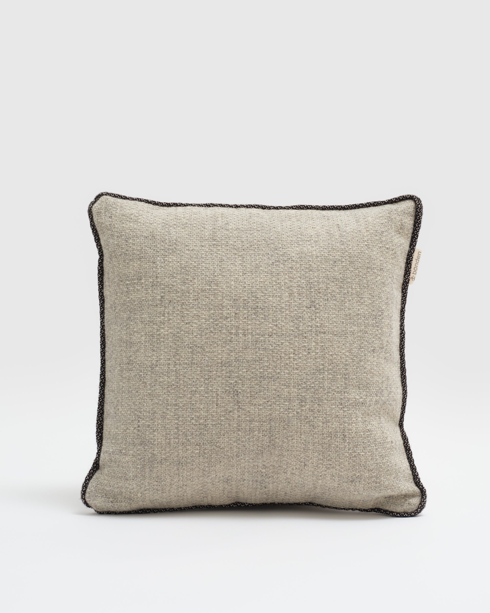 Punos Cushion